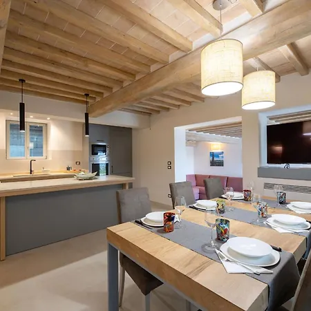 Luana Villa Cortona
